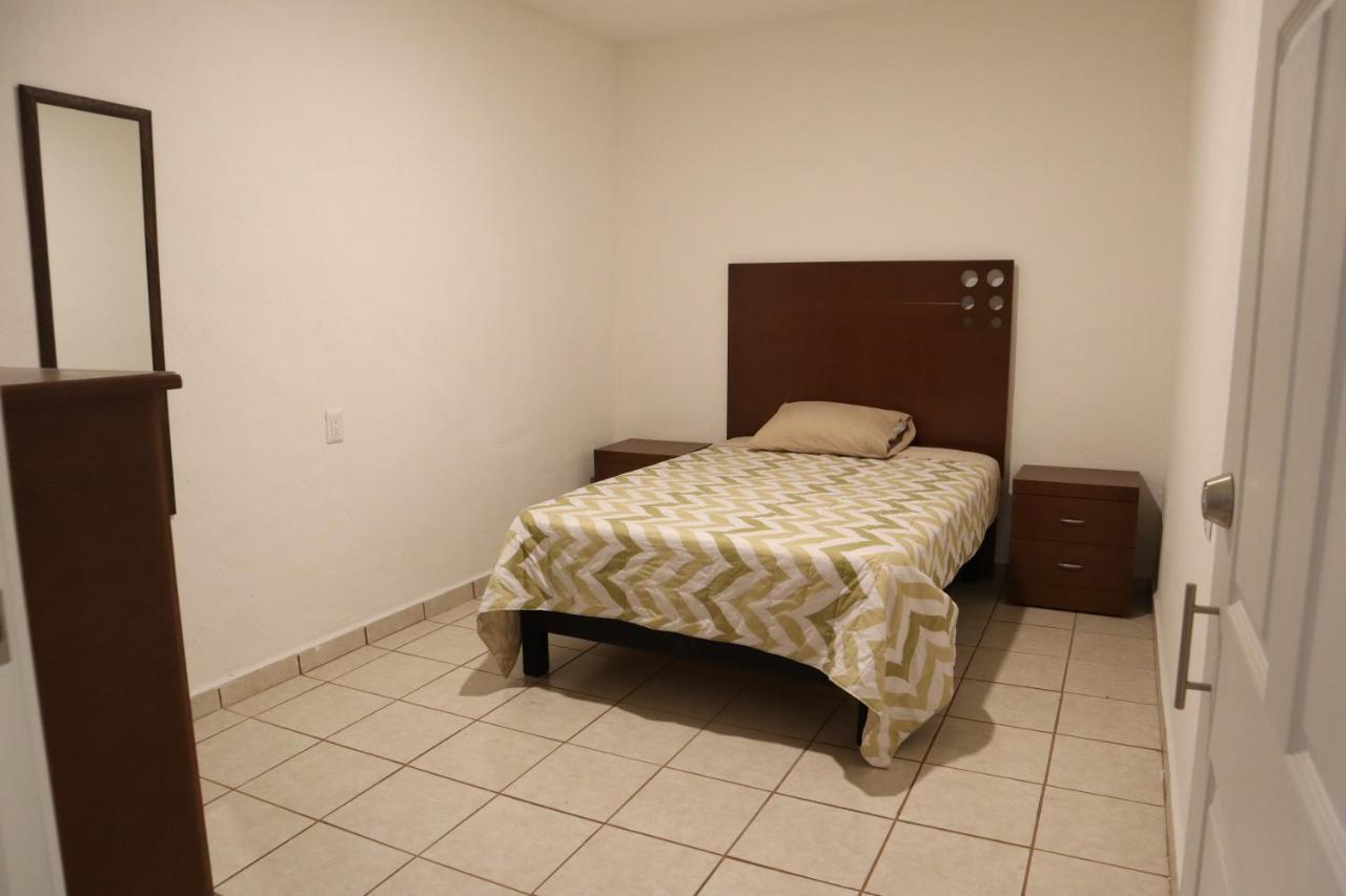 Готель Hostal Purisima San Francisco Del Rincon Екстер'єр фото